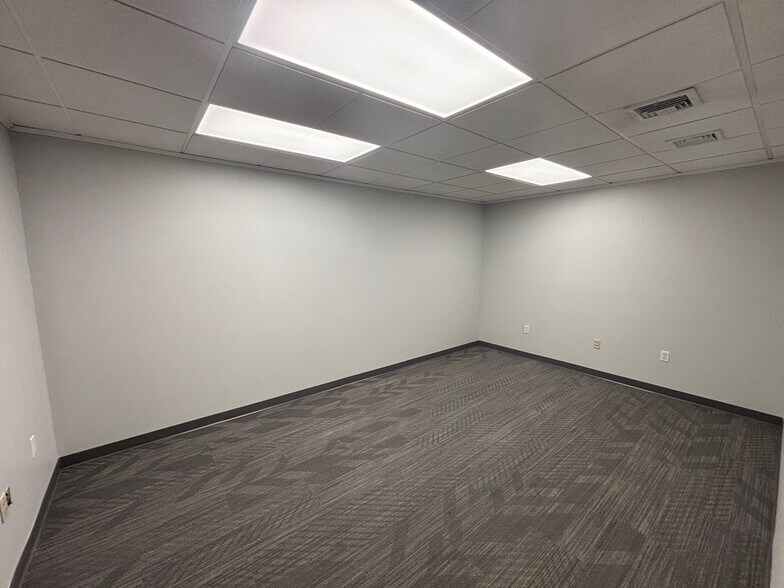 More Photos Of 74-100 Bridge St, East Windsor Storefront For Lease