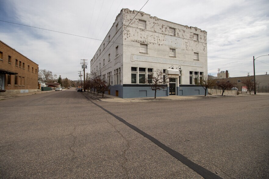 More Photos Of 902 S 1st Ave, Pocatello Distribution For Lease