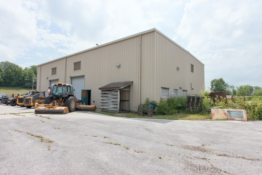 More Photos Of W5280 County Road A South, Adell Warehouse For Sale