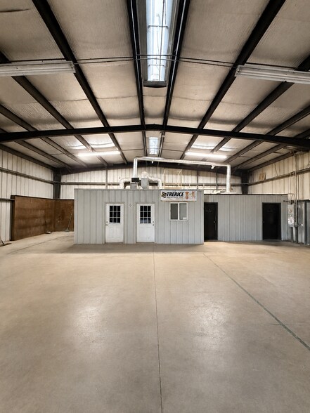 More Photos Of 3303 US HWY 86, Imperial Warehouse For Lease