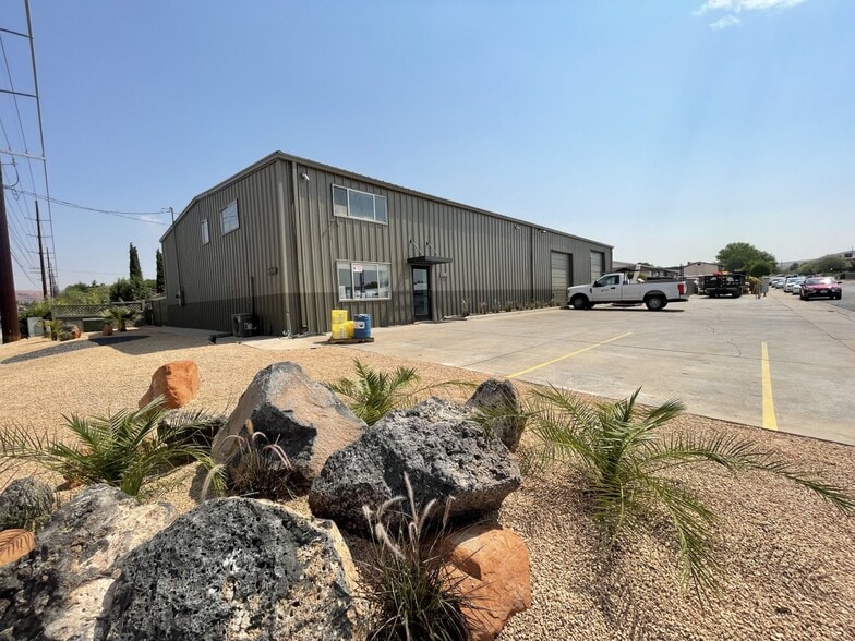 Primary Photo Of 1032 N Dixie Downs Rd, St George Warehouse For Lease