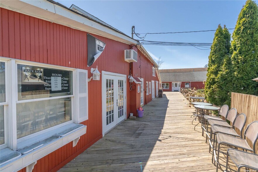 More Photos Of 3225 Sound Ave, Riverhead Storefront Retail Office For Sale