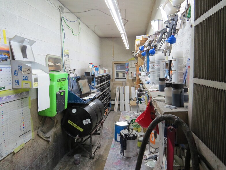 More Photos Of 6284 Manchester Rd, Clinton Auto Repair For Sale