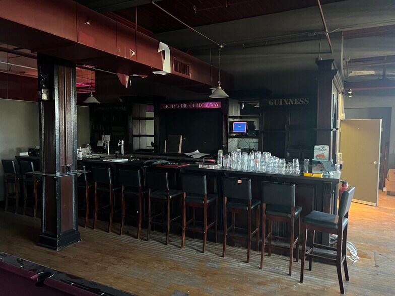 More Photos Of 1000 Broadway Blvd, Kansas City Loft Creative Space For Lease