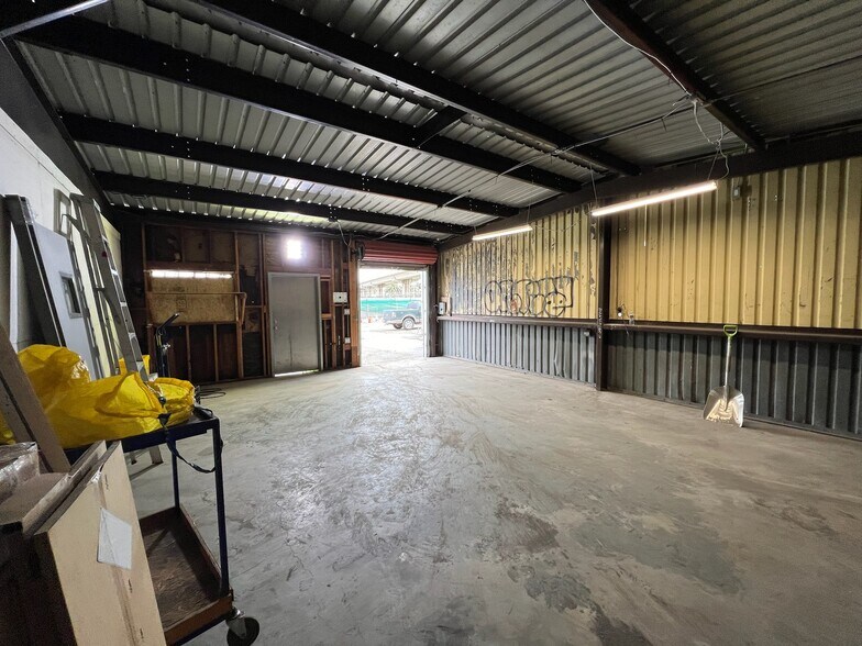 More Photos Of 1019 High St, Oakland Manufacturing For Lease