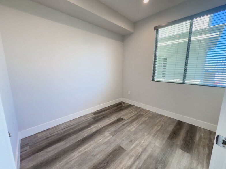 More Photos Of 1420 Pacific Beach Dr, San Diego Apartments For Sale