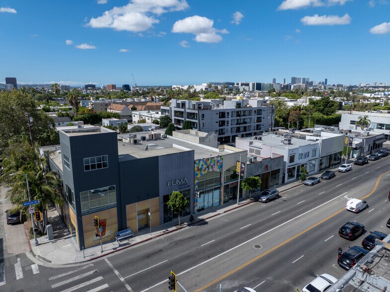More Photos Of 8262 Melrose Ave, Los Angeles Storefront Retail Residential For Lease