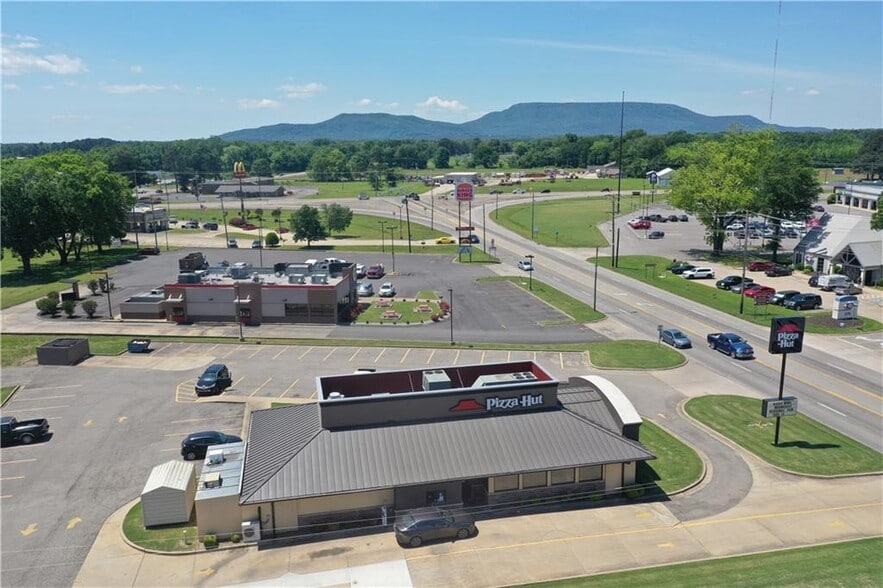 More Photos Of 511 Union St, Dardanelle General Retail For Sale