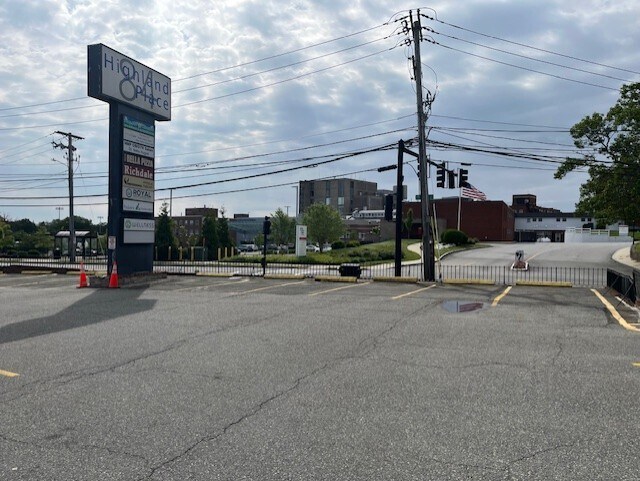More Photos Of 84 Highland Ave, Salem Medical For Lease