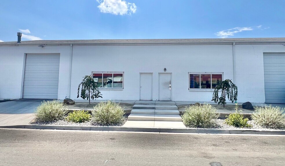 More Photos Of 600 S Rock Blvd, Sparks Warehouse For Sale