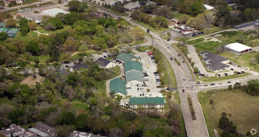 More Photos Of 1110 S Friendswood Dr, Friendswood Unknown For Lease