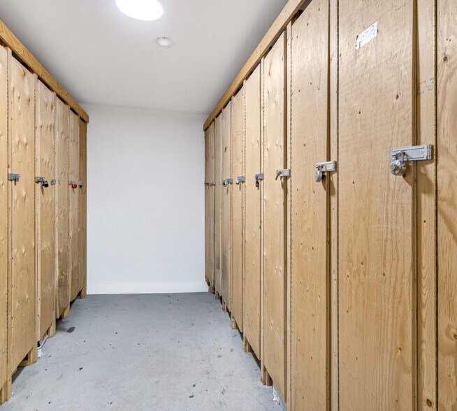 More Photos Of 1491 5 Av, Fernie Apartments For Sale