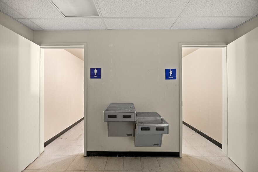 More Photos Of 14696 Montana Ave, El Paso Storefront For Lease