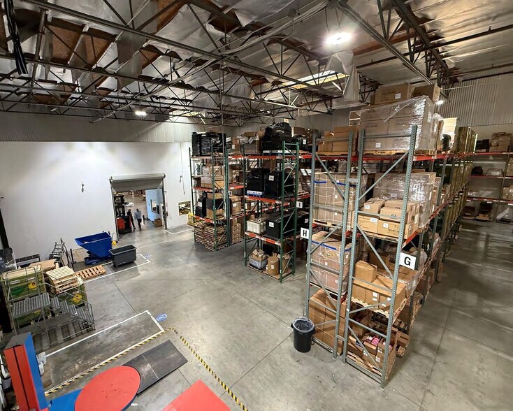 More Photos Of 2025-2027 Long Beach Ave, Los Angeles Warehouse For Lease