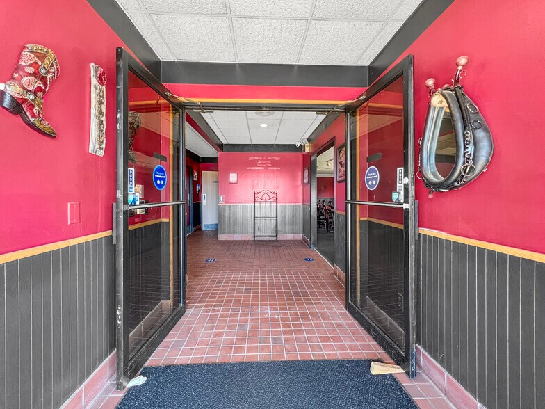 More Photos Of 15371 Highway 13 S, Hurricane Mills General Retail For Sale