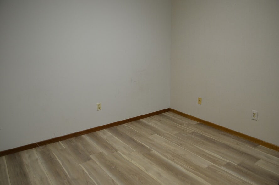 More Photos Of 623 Park Meadow Rd, Westerville Office For Lease