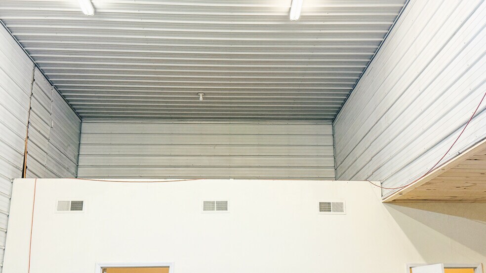 More Photos Of 2424 New Columbia Rd, Campbellsville Carwash For Sale