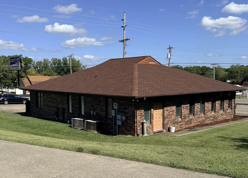 More Photos Of 2525 E Jackson Blvd, Jackson Office For Lease