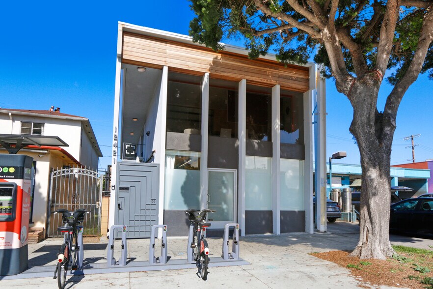 More Photos Of 12421 Venice Blvd, Los Angeles Loft Creative Space For Lease