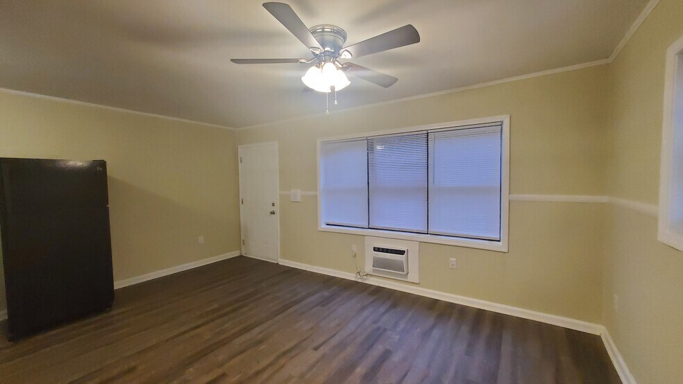 More Photos Of 120 2nd St, Winder Apartments For Sale