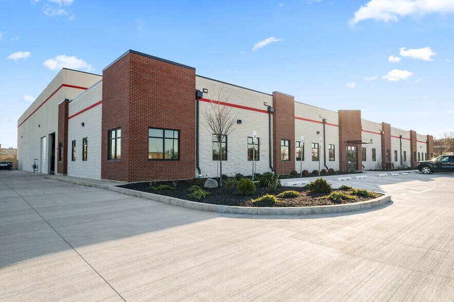 More Photos Of 4889 Alliance Dr, Mason Distribution For Sale
