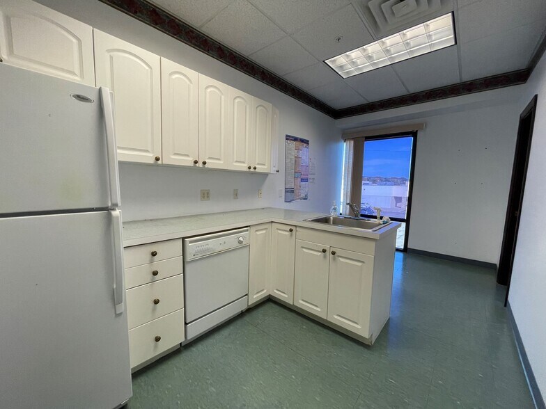 More Photos Of 931 S 9th St, Bismarck Loft Creative Space For Sale