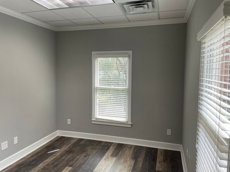 More Photos Of 595 Colonial Park Dr, Roswell Loft Creative Space For Lease