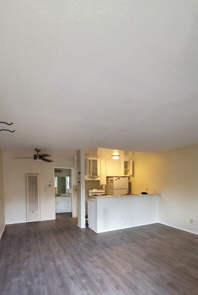 More Photos Of 5661 Lexington Ave, Los Angeles Apartments For Sale