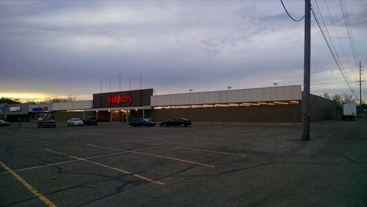 More Photos Of 300-499 Downtowner Plz, Coshocton Unknown For Lease