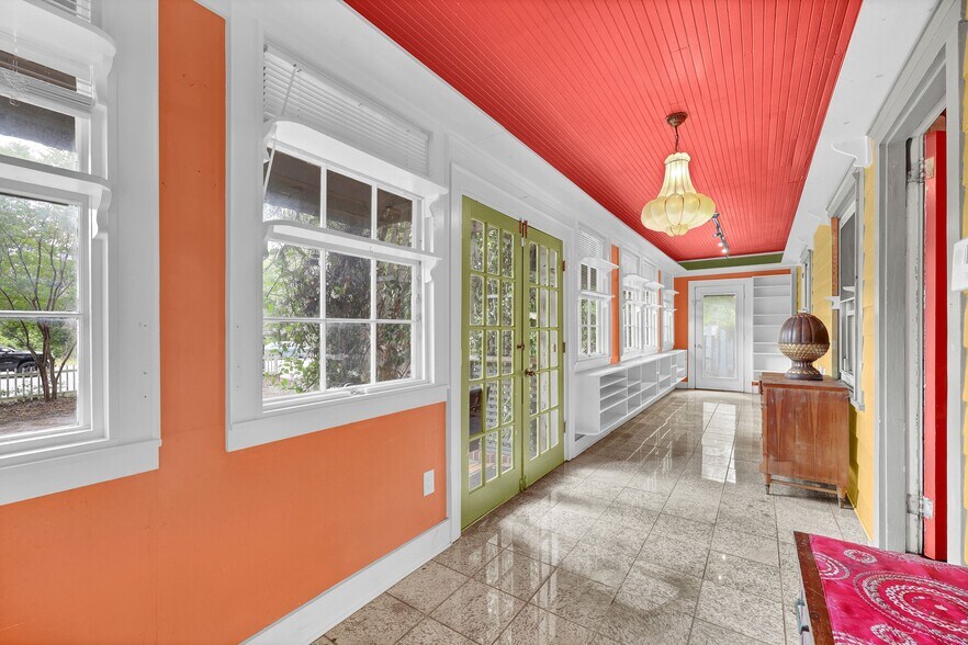 More Photos Of 4911 Oleander Dr, Wilmington General Retail For Sale
