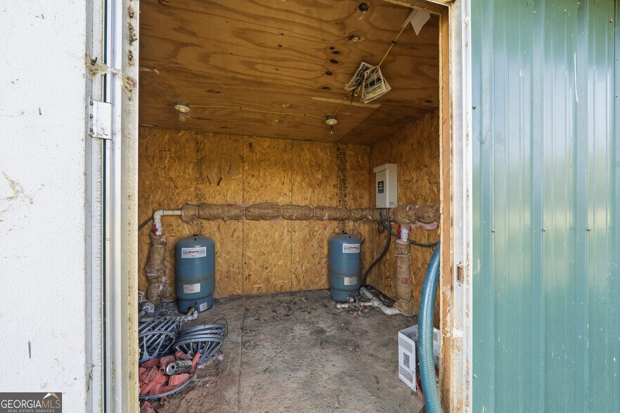 More Photos Of 125 Walker Gresham Rd, Stephens Warehouse For Sale