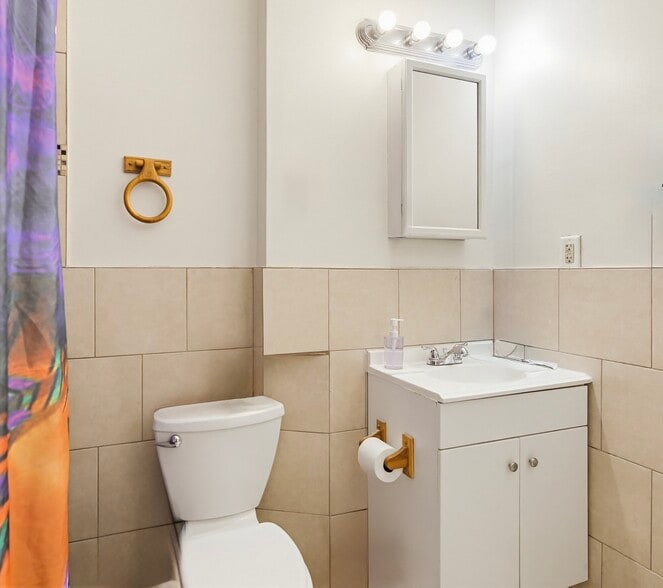 More Photos Of 2712 Pennsylvania Ave, Baltimore Storefront Retail Residential For Lease