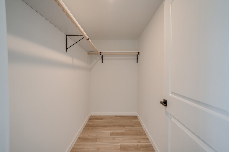 More Photos Of 7018 Alabama Ave, Canoga Park Apartments For Sale
