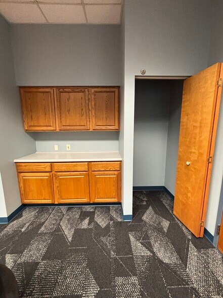 More Photos Of 186 Commerce Dr, LaGrange Industrial For Lease