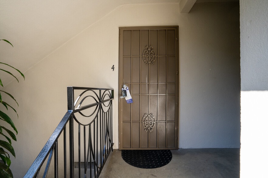More Photos Of 1434 15th St, Santa Monica Apartments For Sale