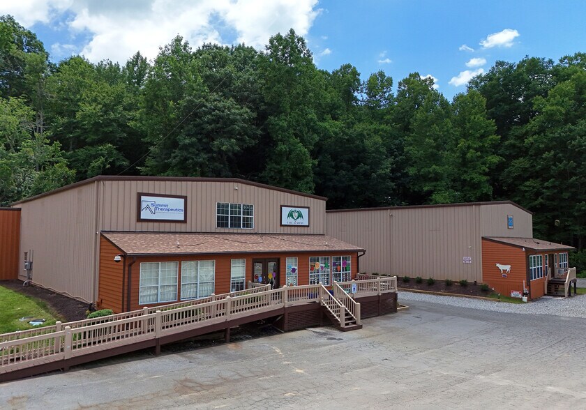 More Photos Of 3196 Highway 515 E, Blairsville Storefront For Lease
