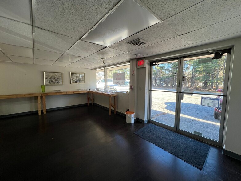 More Photos Of 128 Pleasant View Ave, Smithfield Freestanding For Lease