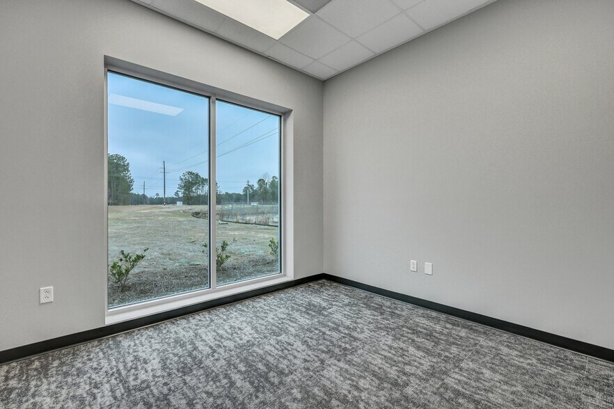 More Photos Of 130 Hodge Rd, Summerville Unknown For Lease