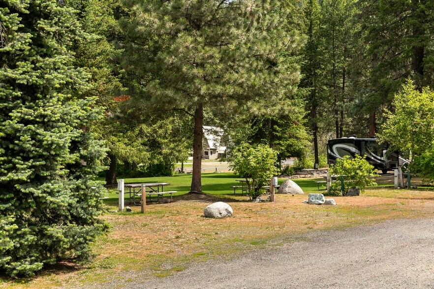 More Photos Of 3300 US Highway 97, Peshastin Specialty For Sale