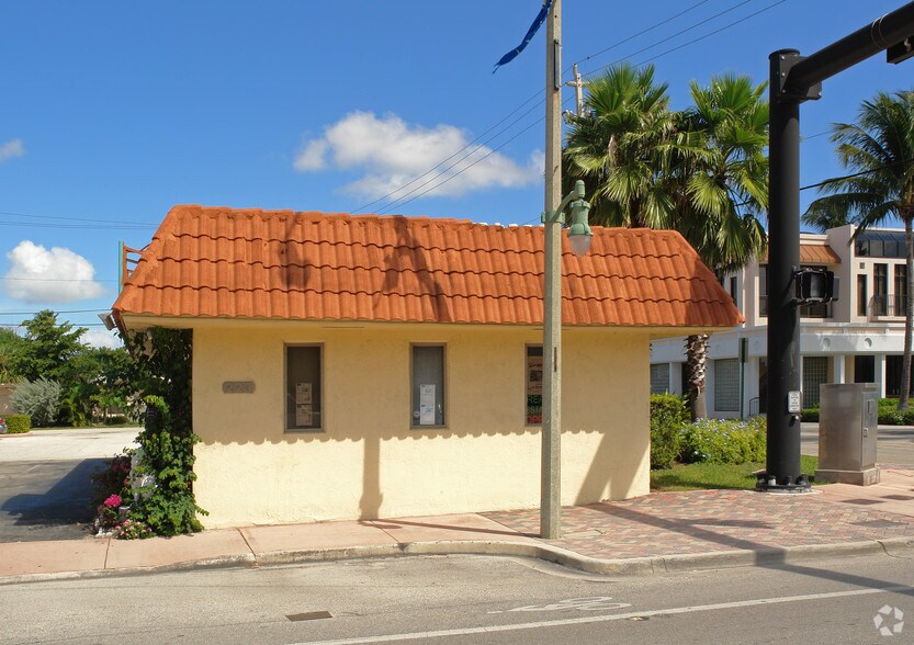More Photos Of 223 Commercial Blvd, Lauderdale By The Sea Office For Sale