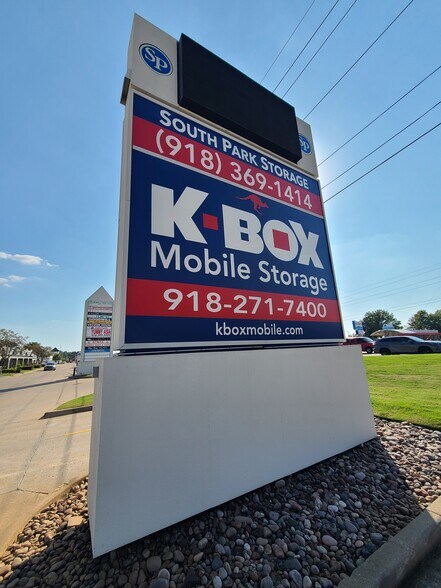 More Photos Of 11001-11013 S Memorial Dr, Tulsa Unknown For Lease