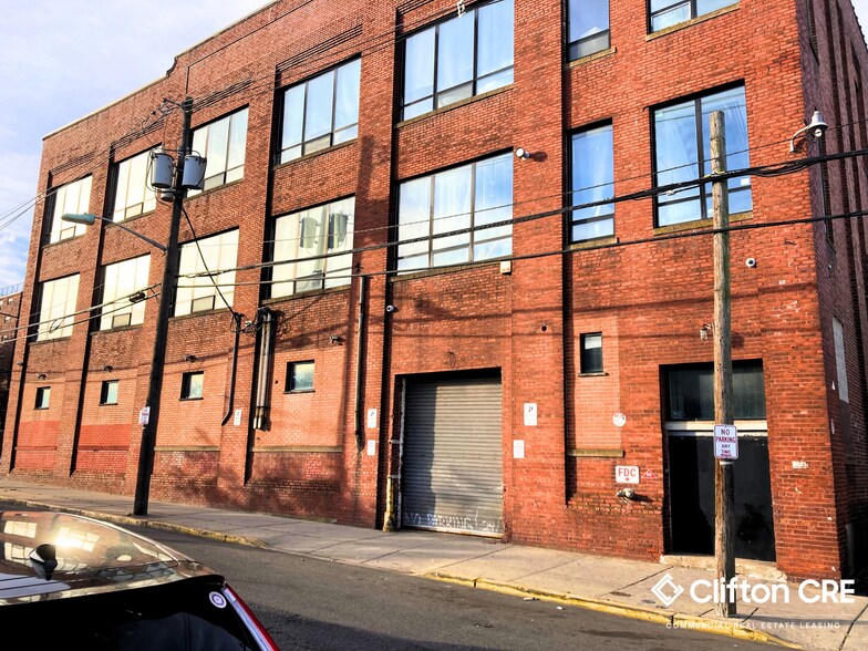 More Photos Of 2 Aspen Pl, Passaic Showroom For Lease