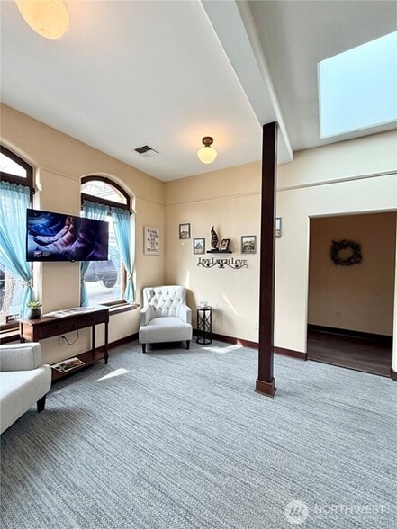 More Photos Of 214 Pine Street St, Okanogan Office For Sale