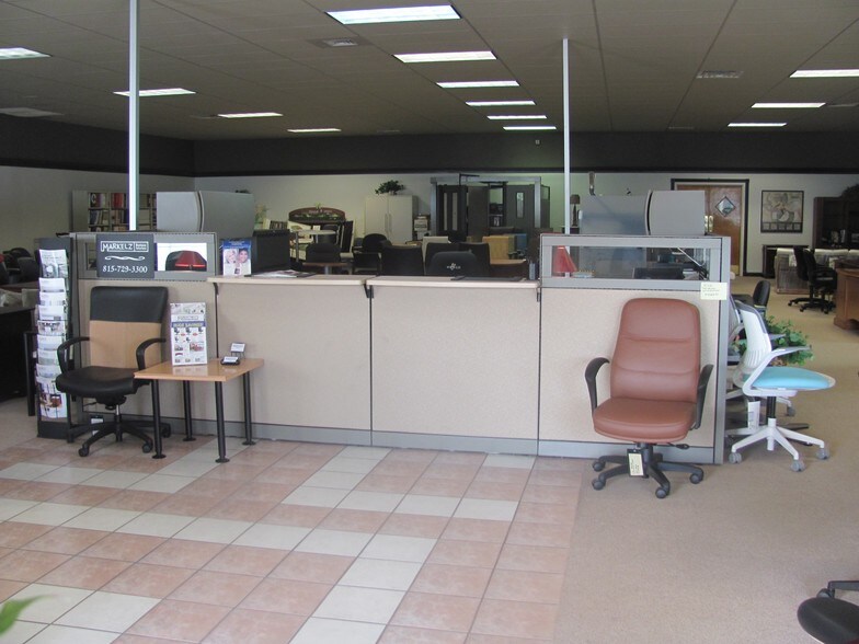 More Photos Of 2415 Mcdonough St, Joliet Warehouse For Sale