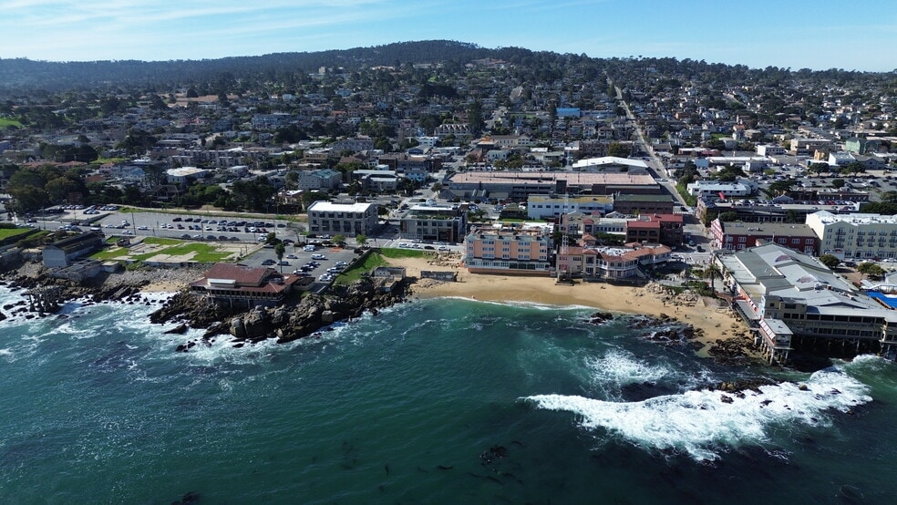 More Photos Of 585-599 Lighthouse St, Monterey Freestanding For Sale