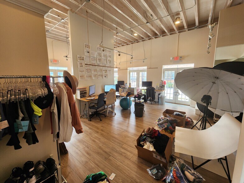 More Photos Of 23923 Gosling Rd, Spring Unknown For Lease