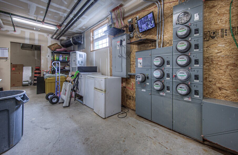 More Photos Of 172 Regina St N, Waterloo Apartments For Sale