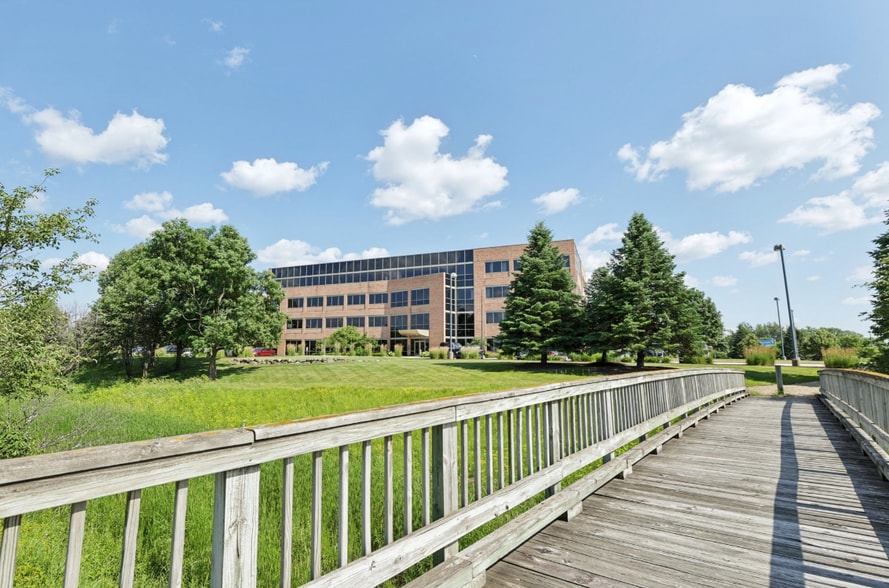 More Photos Of 5133 W Terrace Dr, Madison Office For Lease