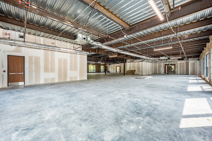 More Photos Of 1501 Belle Isle Ave, Mount Pleasant Office For Lease