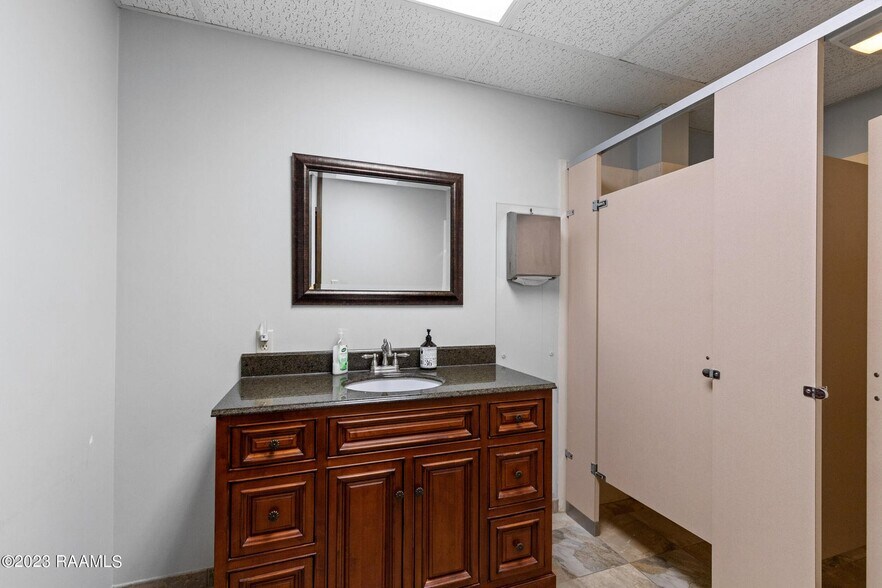 More Photos Of 969 Coolidge St, Lafayette Office For Lease